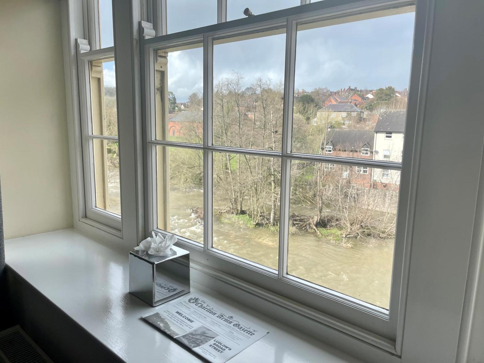 The Charlton Arms Bed & Breakfast Ludlow Eksteriør bilde